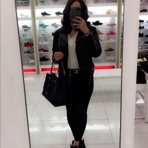 Meet your Posher, Alicia